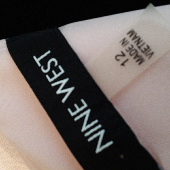 NINE WEST Pink Scallop Bodice on Navy Poly Stretch Crepe Sleeveless Dress - Picture 7 of 9